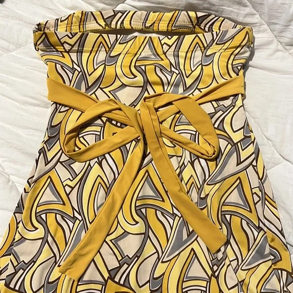 TWENTY ONE Vintage Yellow Strapless Dress!! - Picture 5 of 7